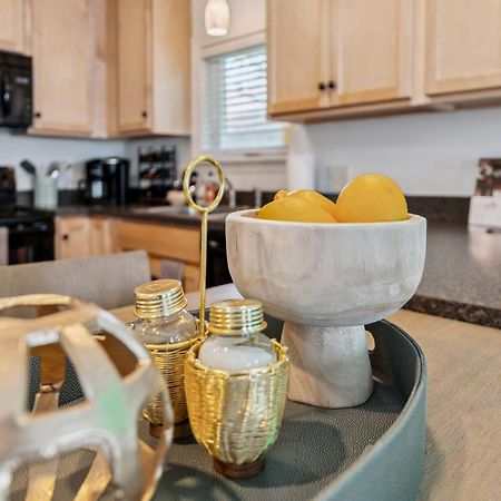 Newly Renovated Tremont Treasure I Cozy + Modern Villa Cleveland Buitenkant foto