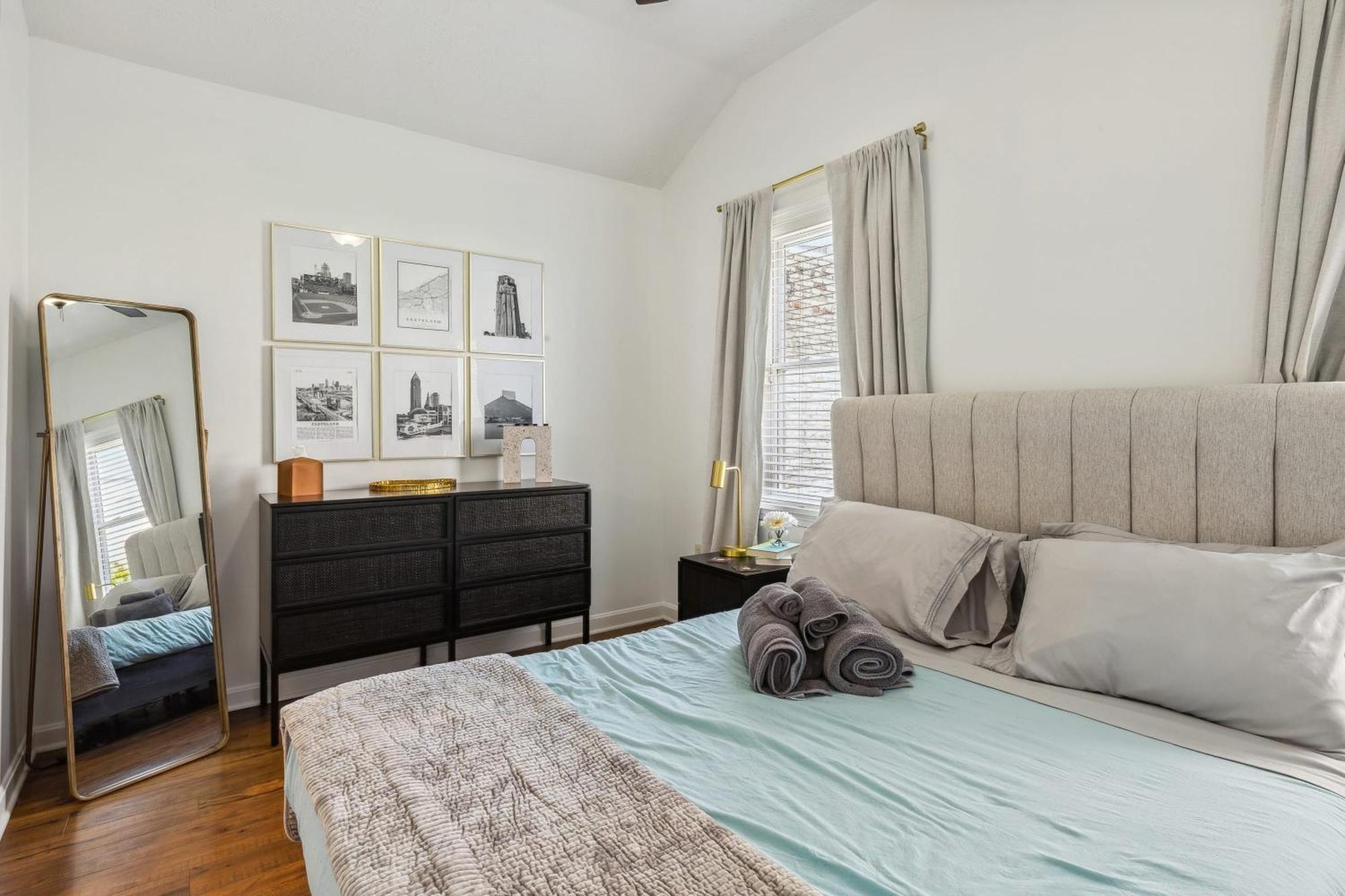 Newly Renovated Tremont Treasure I Cozy + Modern Villa Cleveland Buitenkant foto