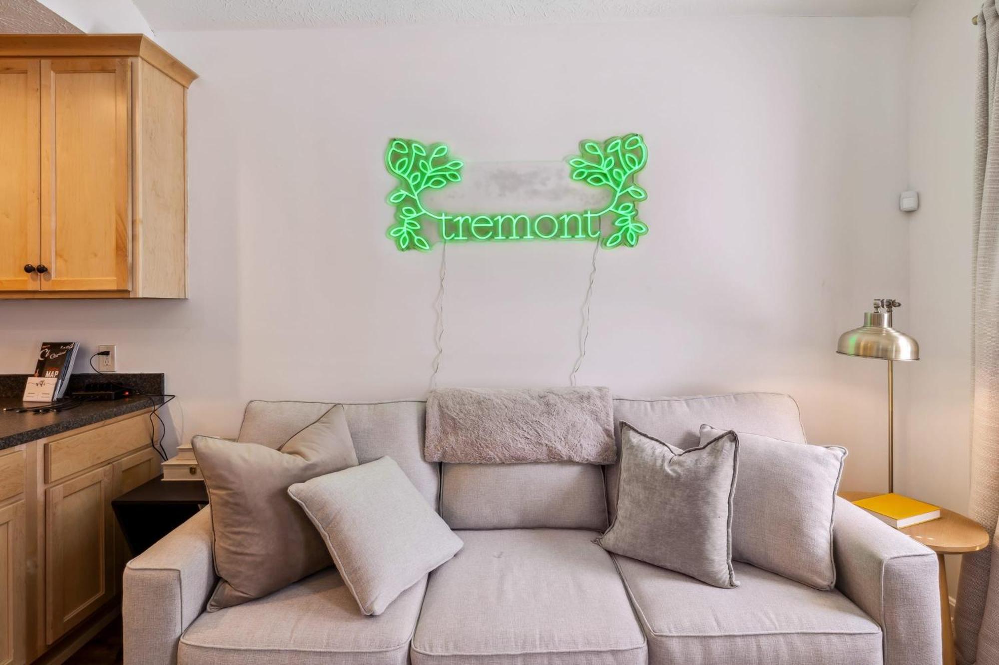 Newly Renovated Tremont Treasure I Cozy + Modern Villa Cleveland Buitenkant foto